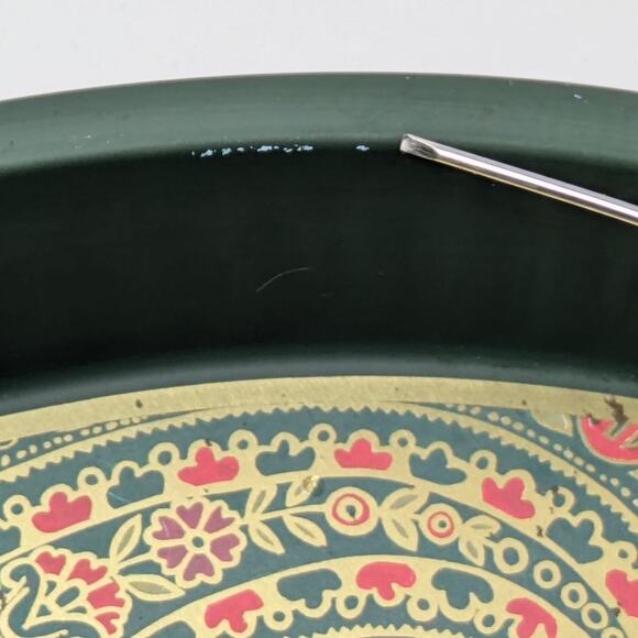 Vtg Tin Serving Tray 12" Green Gold Red Paisley Christmas Platter Cookie Tray - Picture 10 of 10